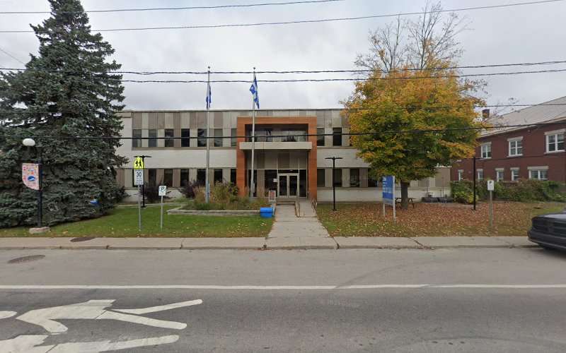 Flo Charging Station EV Charging Station at 266 Rue Notre Dame