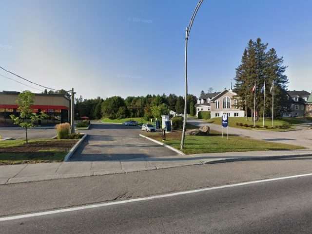 Circuit électrique Charging Station in Mont-Laurier Quebec Canada