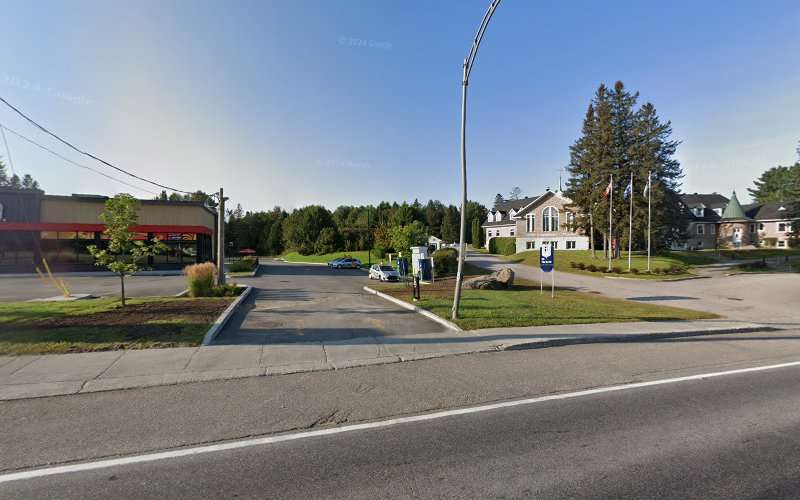 Circuit électrique Charging Station EV Charging Station at 320 Bd Albiny Paquette