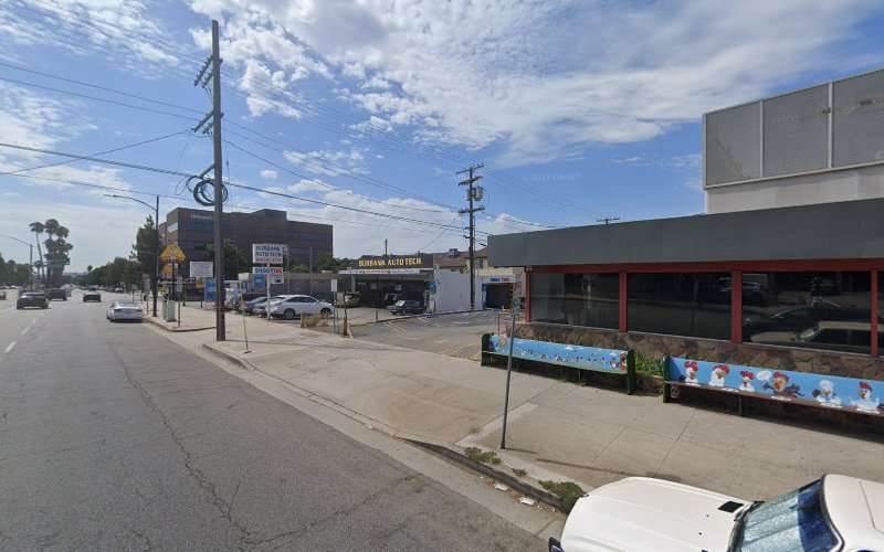 ChargePoint Charging Station EV Charging Station at 533 S Glenoaks Blvd Unit #B