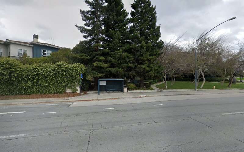 Lawrence & Oakmead EV Charging Station at Sunnyvale
