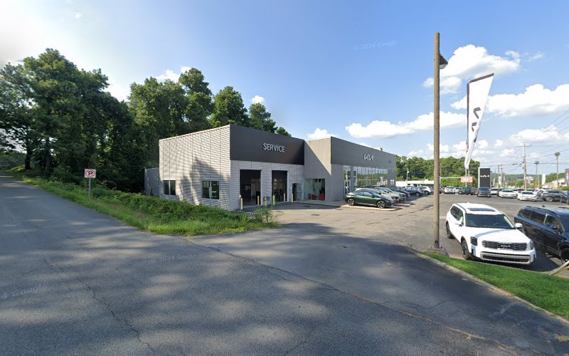 ChargePoint Charging Station EV Charging Station at 2708 E Walnut Ave
