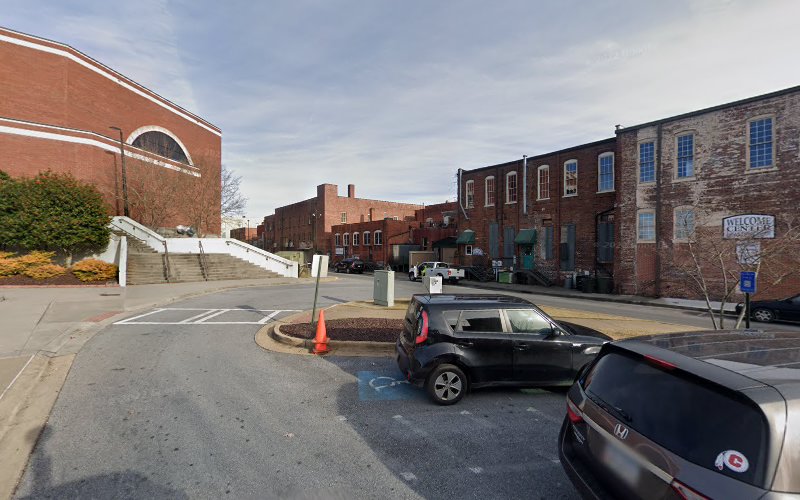 ChargePoint Charging Station EV Charging Station at 307 W 1st St