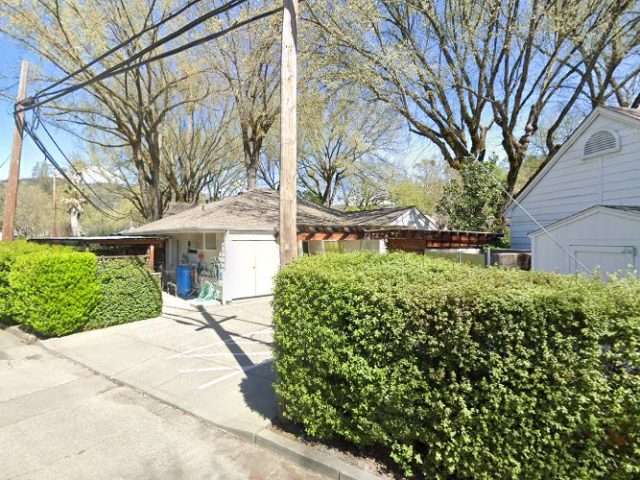 Tesla Destination Charger in Calistoga California