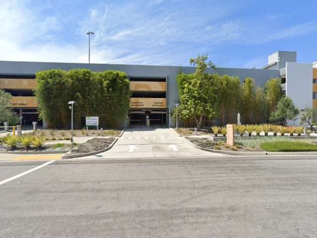 2145 Park Pl Garage in El Segundo California