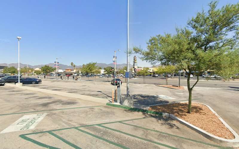 ChargePoint Charging Station EV Charging Station at City of San Fernando Public Parking Lot 4