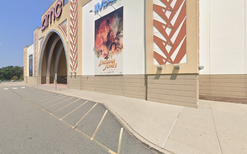 Shell Recharge Charging Station EV Charging Station at 363 Mt Hope Ave