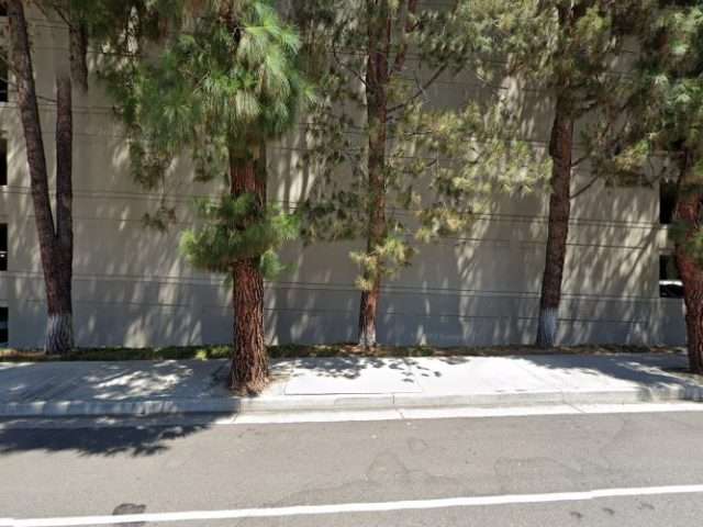 Warner Park Parking in Woodland Hills California