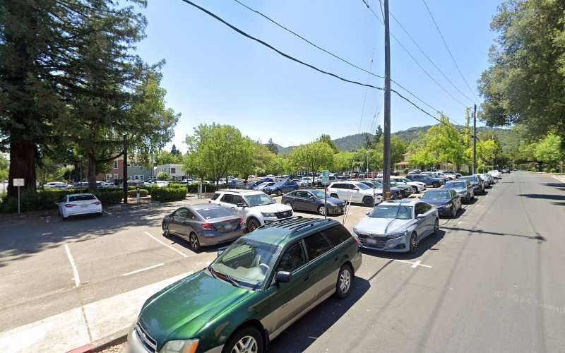 101 N Oak St Parking EV Charging Station at 101 N Oak St