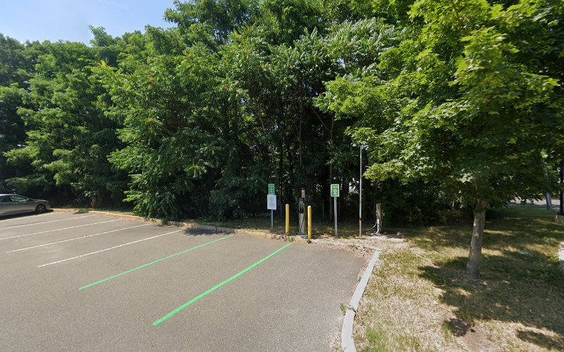 ChargePoint Charging Station EV Charging Station at Inverness Park-n-Ride at US-9 northbound