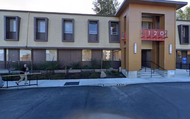 Muir Medical Office Building EV Charging Station at 120-122 La Casa Via