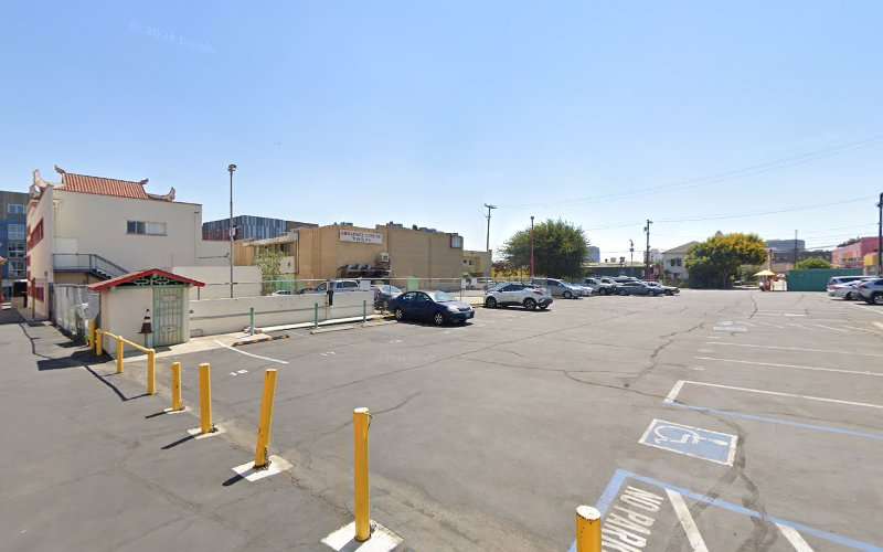 ChargePoint Charging Station EV Charging Station at 419 W College St