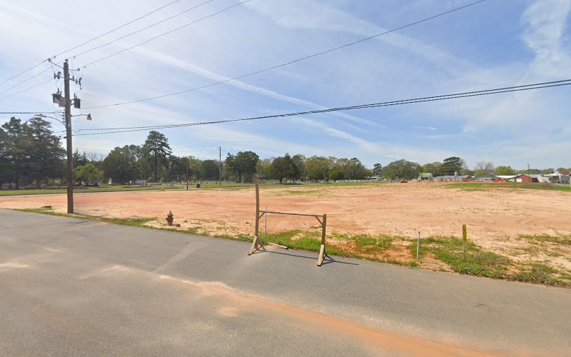 ChargePoint Charging Station EV Charging Station at 614 S Commerce St