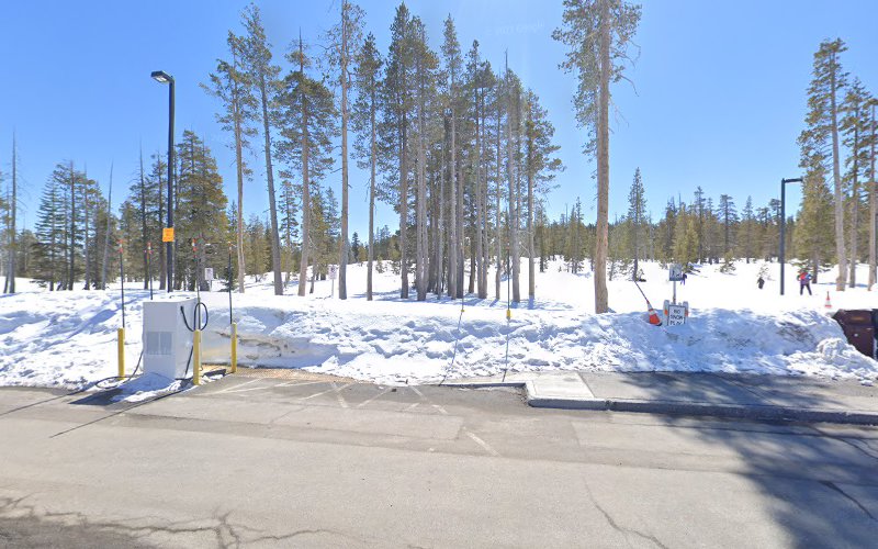 Electric Vehicle Charging Station EV Charging Station at 8MR6+G6