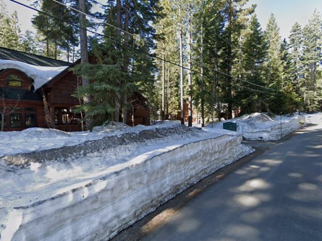 Tesla Destination Charger in Carnelian Bay CA