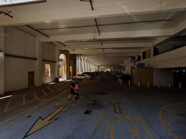 East Bidwell Street Parking in Folsom California