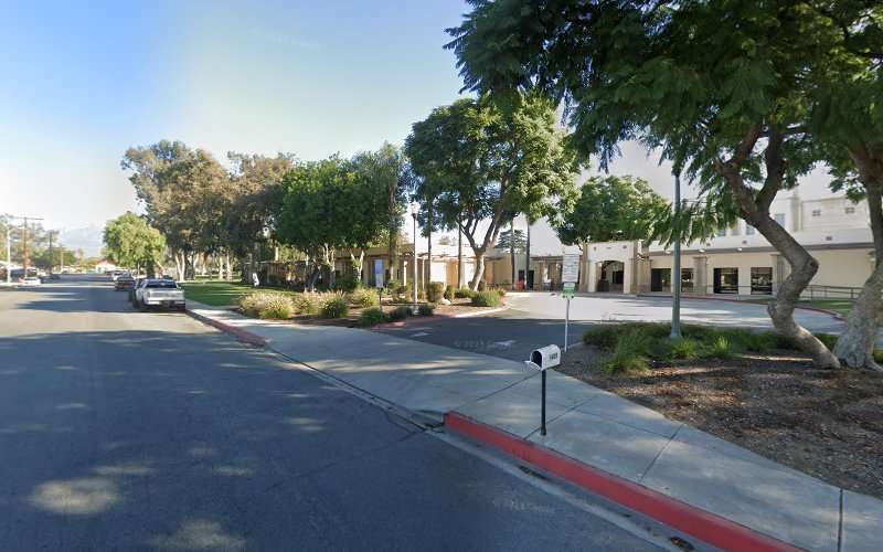 DE ANZA COMMUNITY AND TEEN CENTER EV Charging Station at 1405 S Fern Ave