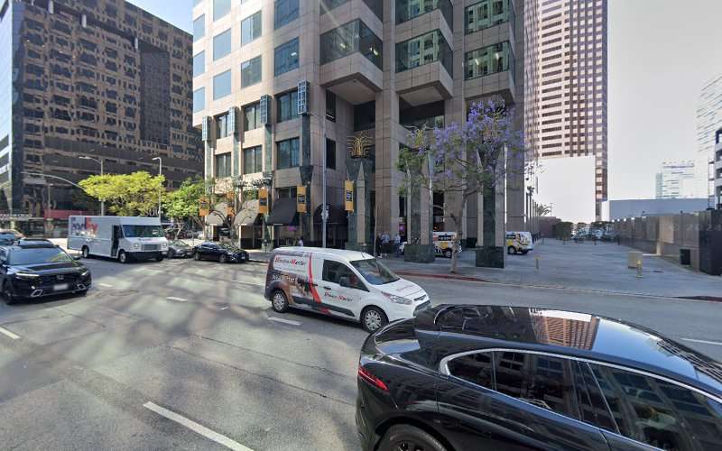 ChargePoint Charging Station EV Charging Station at 801 S Figueroa St