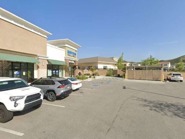 Shell Recharge Charging Station in Santa Clarita California