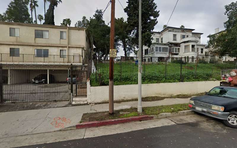 FLO Charging Station EV Charging Station at 2218 La Salle Ave