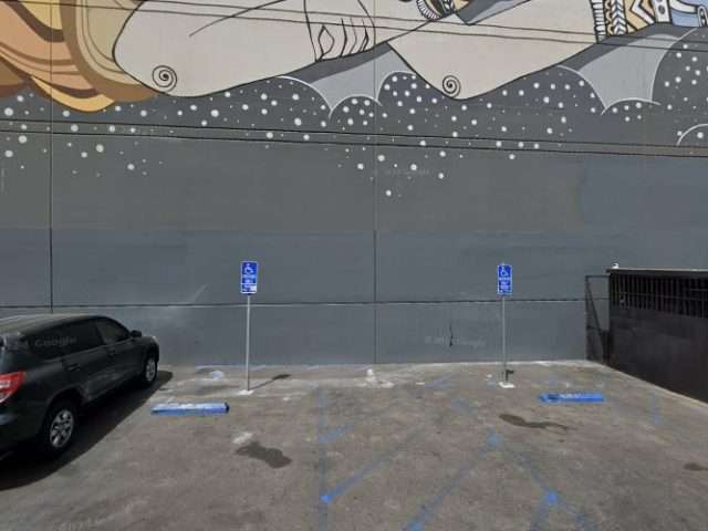 Shell Recharge Charging Station in Los Angeles California