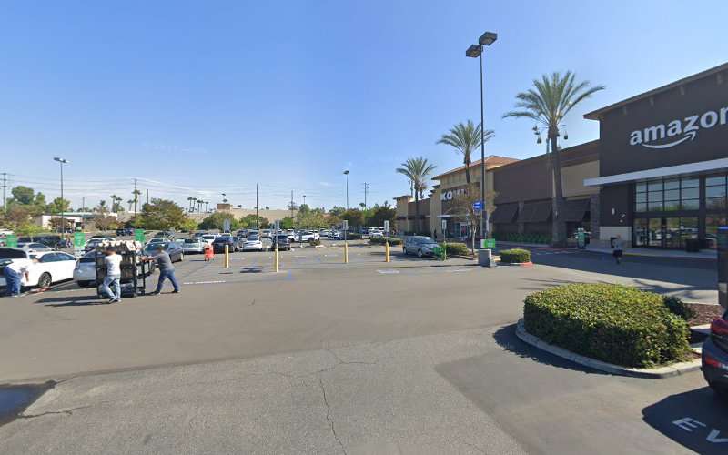 Shell Recharge Charging Station EV Charging Station at 1610 W Imperial Hwy
