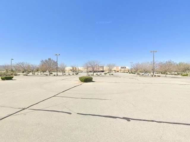 Shell Recharge Charging Station in Lancaster California