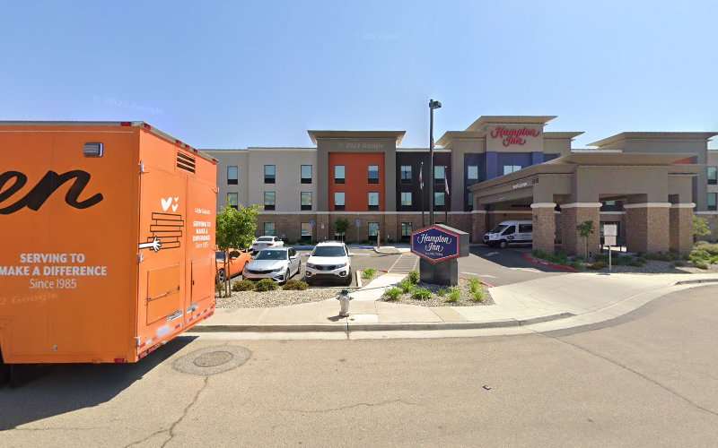 ChargePoint Charging Station EV Charging Station at 1515 N Peach Ave