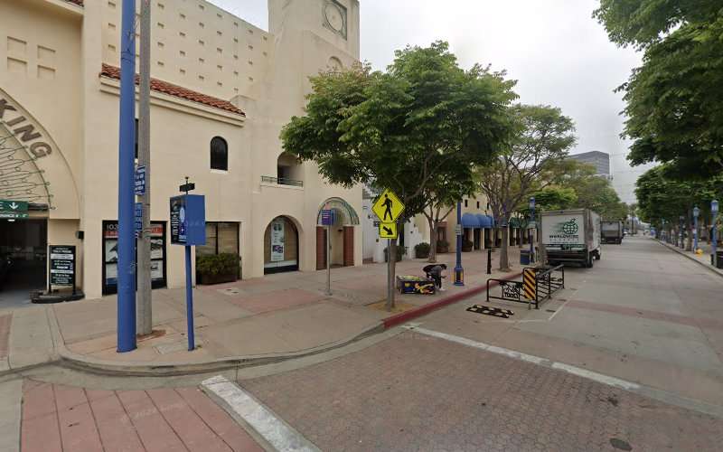 Lot 680 EV Charging Station at 1036 Broxton Ave