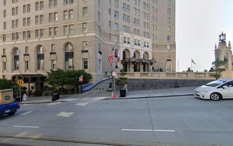 Tesla Destination Charger EV Charging Station at 999 California St