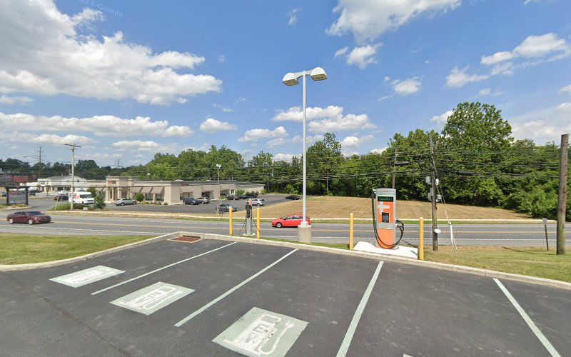 ChargePoint Charging Station EV Charging Station at 5100 Main St