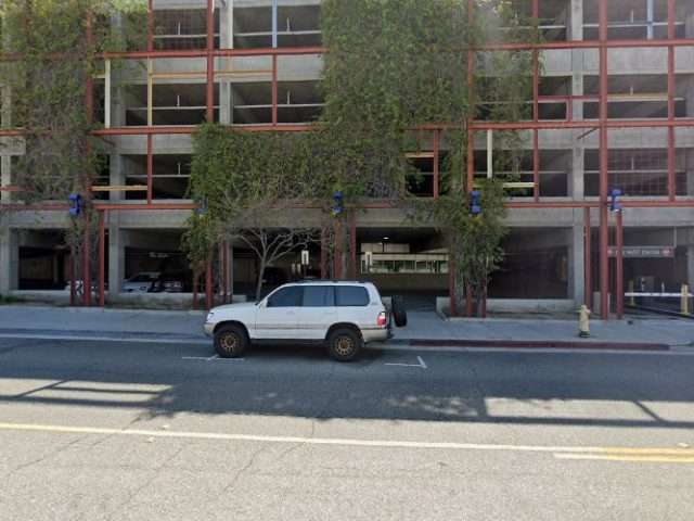 Shell Recharge Charging Station in Glendale California