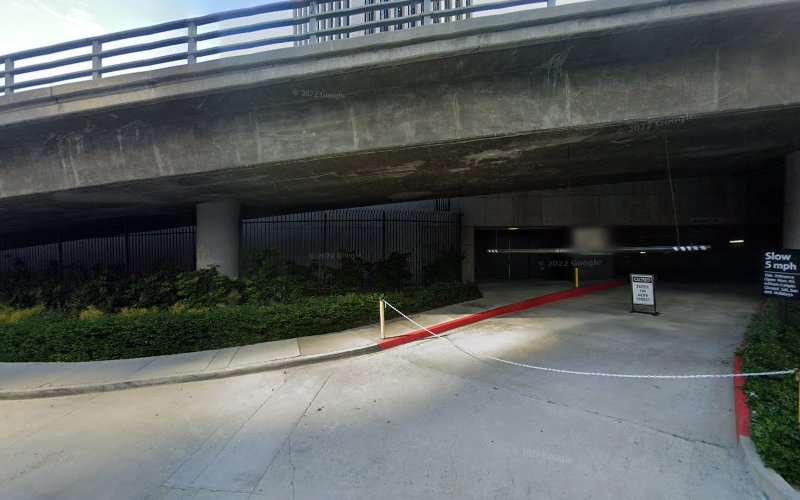 ChargePoint Charging Station EV Charging Station at 333 S Hope St