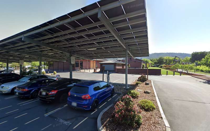 ChargePoint Charging Station EV Charging Station at 6516 Washington St