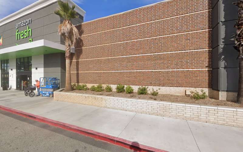 Shell Recharge Charging Station EV Charging Station at 2229 Foothill Blvd Ste 100