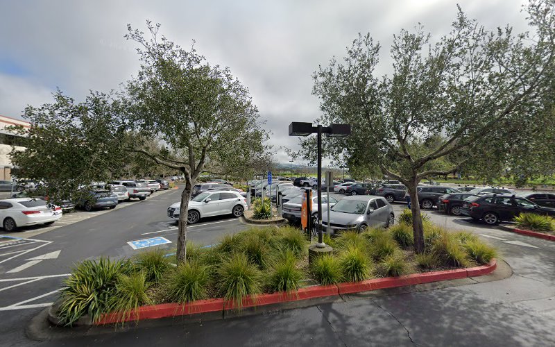 ChargePoint Charging Station EV Charging Station at 1400 Valley House Dr