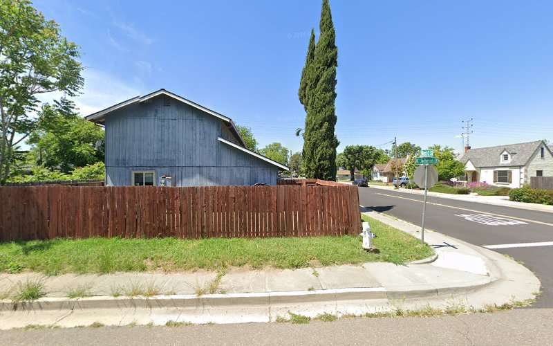 Electric Vehicle Charging Station EV Charging Station at 275 N Jefferson St