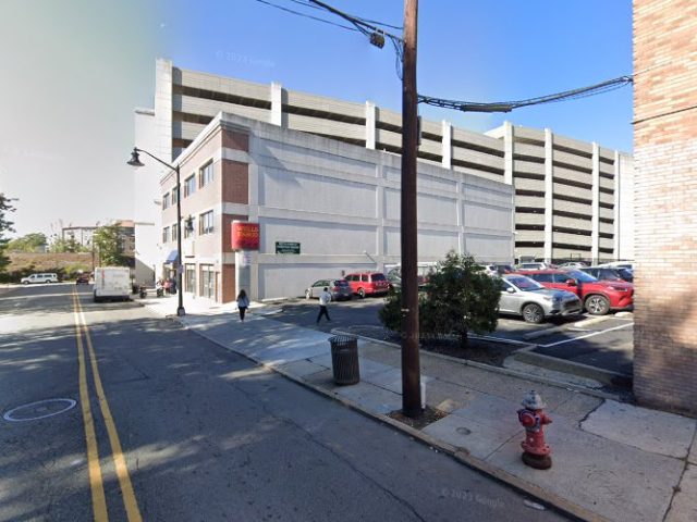 Electric Vehicle Charging Station in Elizabeth New Jersey
