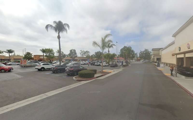 Shell Recharge Charging Station EV Charging Station at 5500 Woodruff Ave