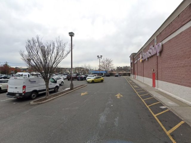 Shell Recharge Charging Station in Elizabeth New Jersey
