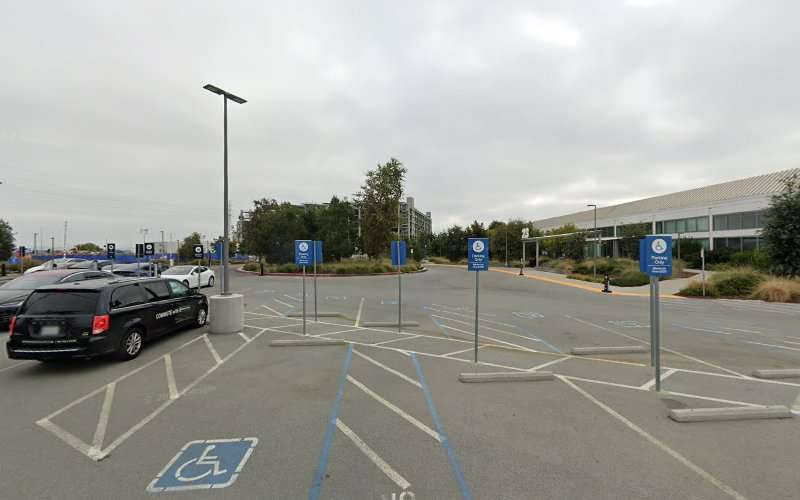 ChargePoint Charging Station EV Charging Station at 300 Constitution Dr