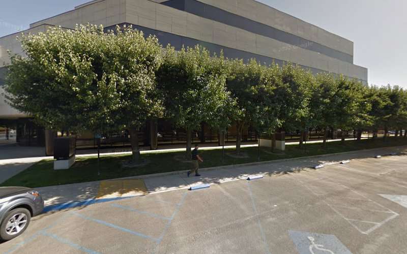 ChargePoint Charging Station EV Charging Station at 5250 N Palm Ave