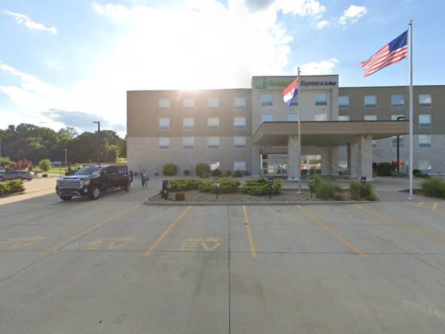 Electric Vehicle Charging Station in West Plains Missouri