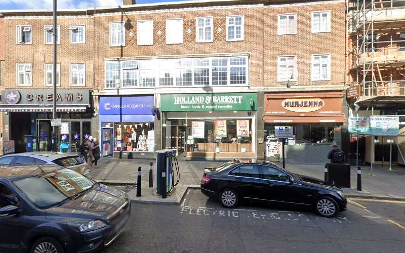 bp pulse Charging Station EV Charging Station at 88 Chase Side