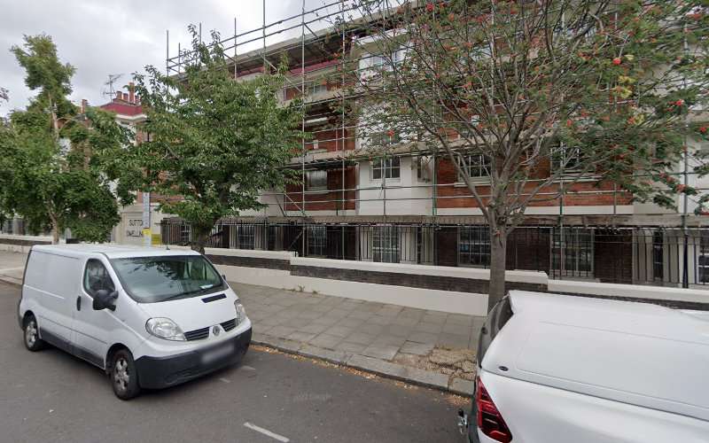 Source London Charging Station EV Charging Station at 15 College Cross