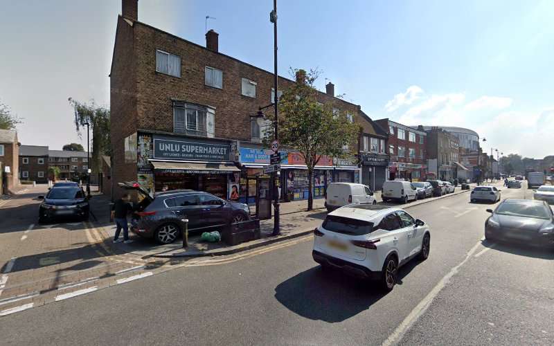 Source London Charging Station EV Charging Station at 838 High Rd