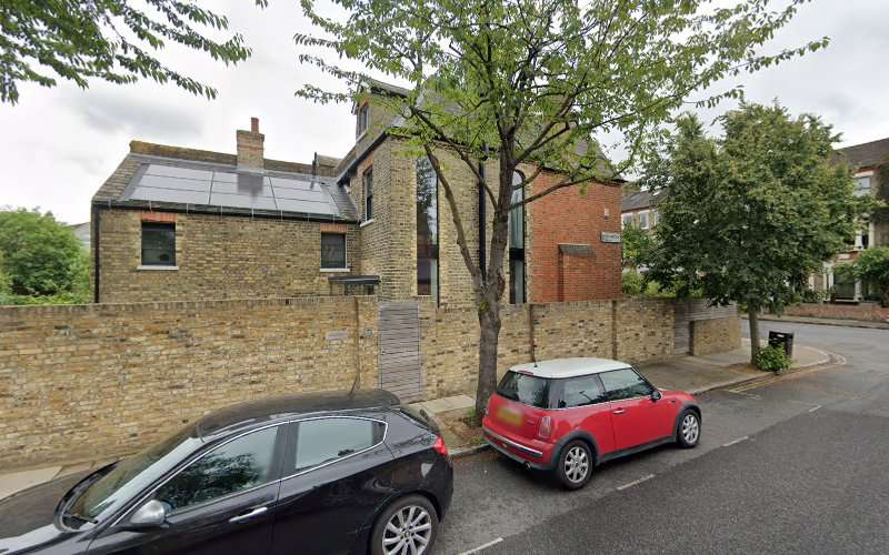 Source London Charging Station EV Charging Station at 82 Beversbrook Rd