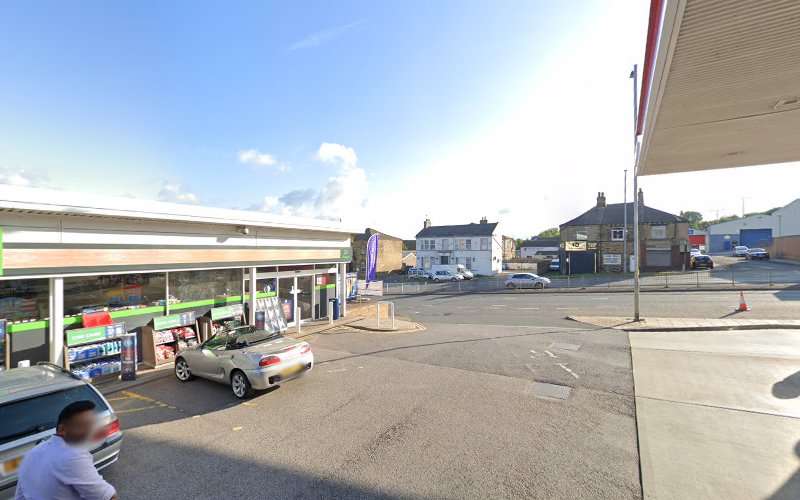 MFG Charging Station EV Charging Station at MFG East Bowling Service Station