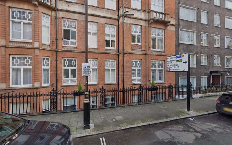 Shell Recharge Charging Station EV Charging Station at 20 York St