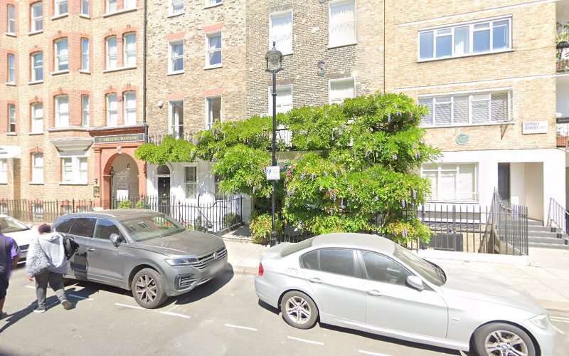 Shell Recharge Charging Station EV Charging Station at 2 Dorset St